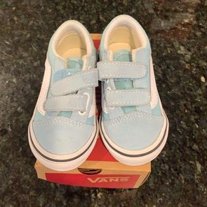 Gently used Vans Old Skool V Toddler Shoes Canvas Suede Aquatic True White 5.5 T